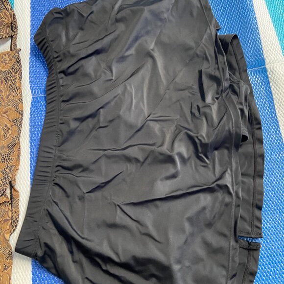 Blair 16W Gold / Black Two Piece Padded Swim Wear - Picture 4 of 12